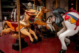 Carousel;-Carrousel-des-Impressionnistes;-Childrens-attraction;-Funfair;-Gare-Montparnasse;-Kaleidos;-Kaleidos-images;-La-parole-à-limage;-Merry-go-round;-Painted-decor;-Paris;-Parisian-tradition;-Stories-Pictures;-Tarek-Charara;-Wooden-horse